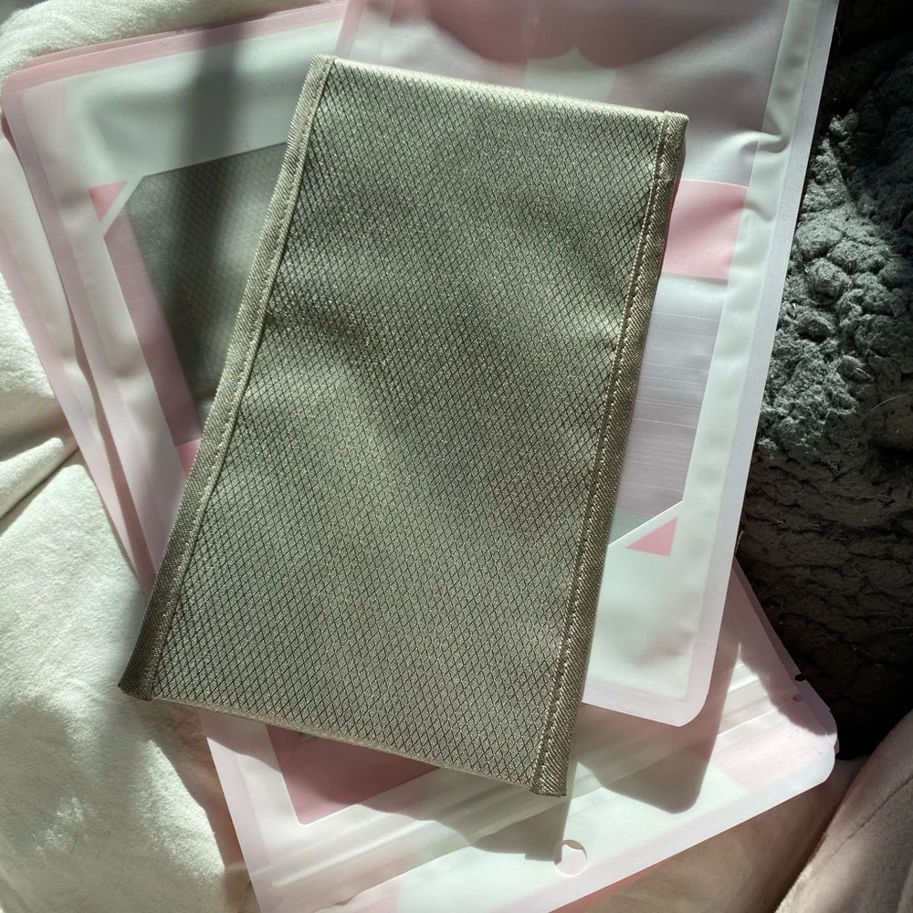 Faraday phone case and holds credit cards